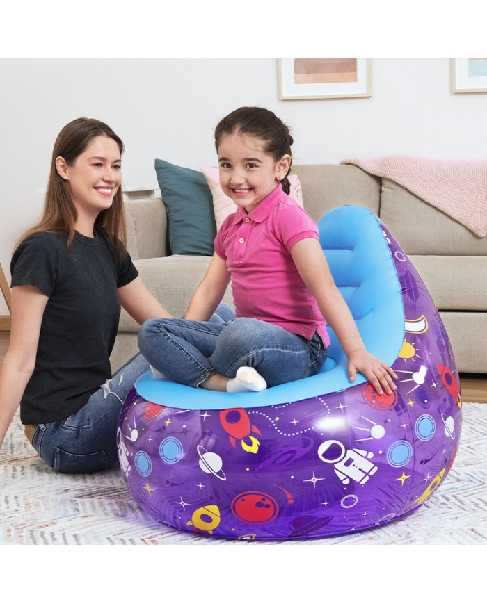 Bestway Sedia Gonfiabile con Luci Led Spaziali 72x72x64 cm +3 Anni Interno e Giardino 75122 Bestway Sedia Gonfiabile con Luci Led Spaziali 72x72x64 cm +3 Anni Interno e Giardino 75122