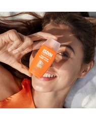 Protezione Solare Viso Isdin Fusion Water Magic Glow Spf 30 50 ml