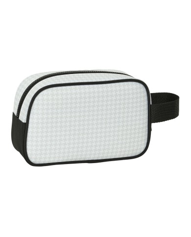 Necessaire da Viaggio Real Madrid C.F. Bianco Grigio Sportivo 22 x 13.5 x 8 cm Necessaire da Viaggio Real Madrid C.F. Bianco Grigio Sportivo 22 x 13.5 x 8 cm