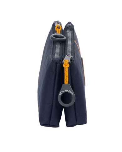 Necessaire da Viaggio Real Madrid C.F. 2nd Kit 24/25 Blu Marino Sportivo 22 x 10 x 8 cm Necessaire da Viaggio Real Madrid C.F. 2nd Kit 24/25 Blu Marino Sportivo 22 x 10 x 8 cm