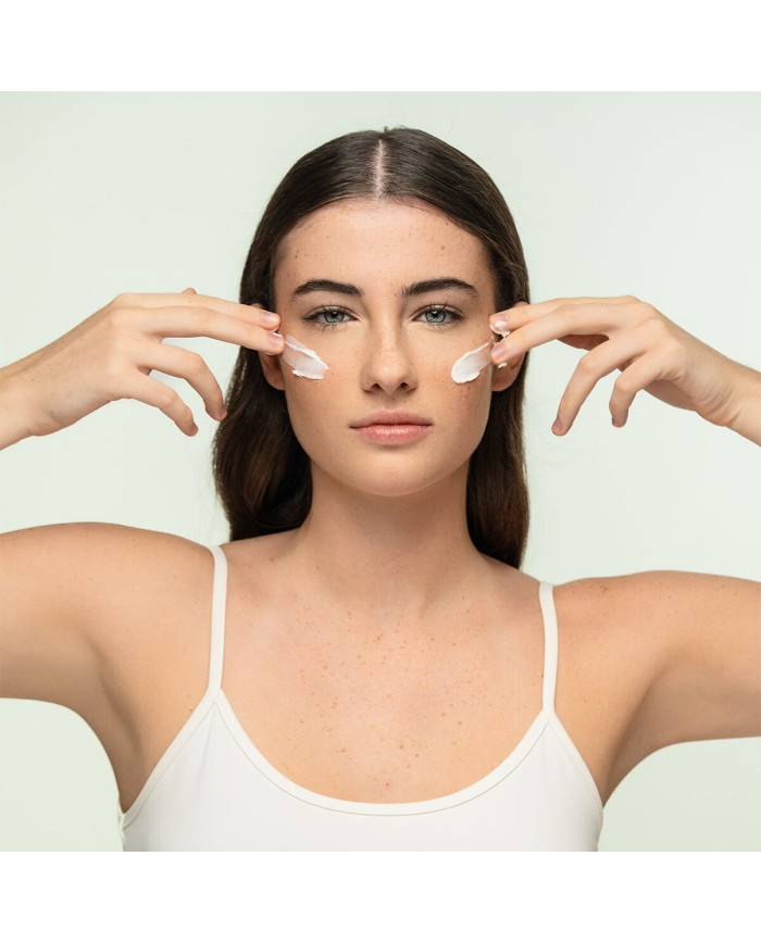 Crema Viso Idratante CBD Zencare InnovaGoods 50 ml Crema Viso Idratante CBD Zencare InnovaGoods 50 ml